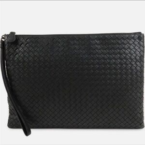 Authentic BOTTEGA VENETA Intrecciato Leather Clutch Bag Black